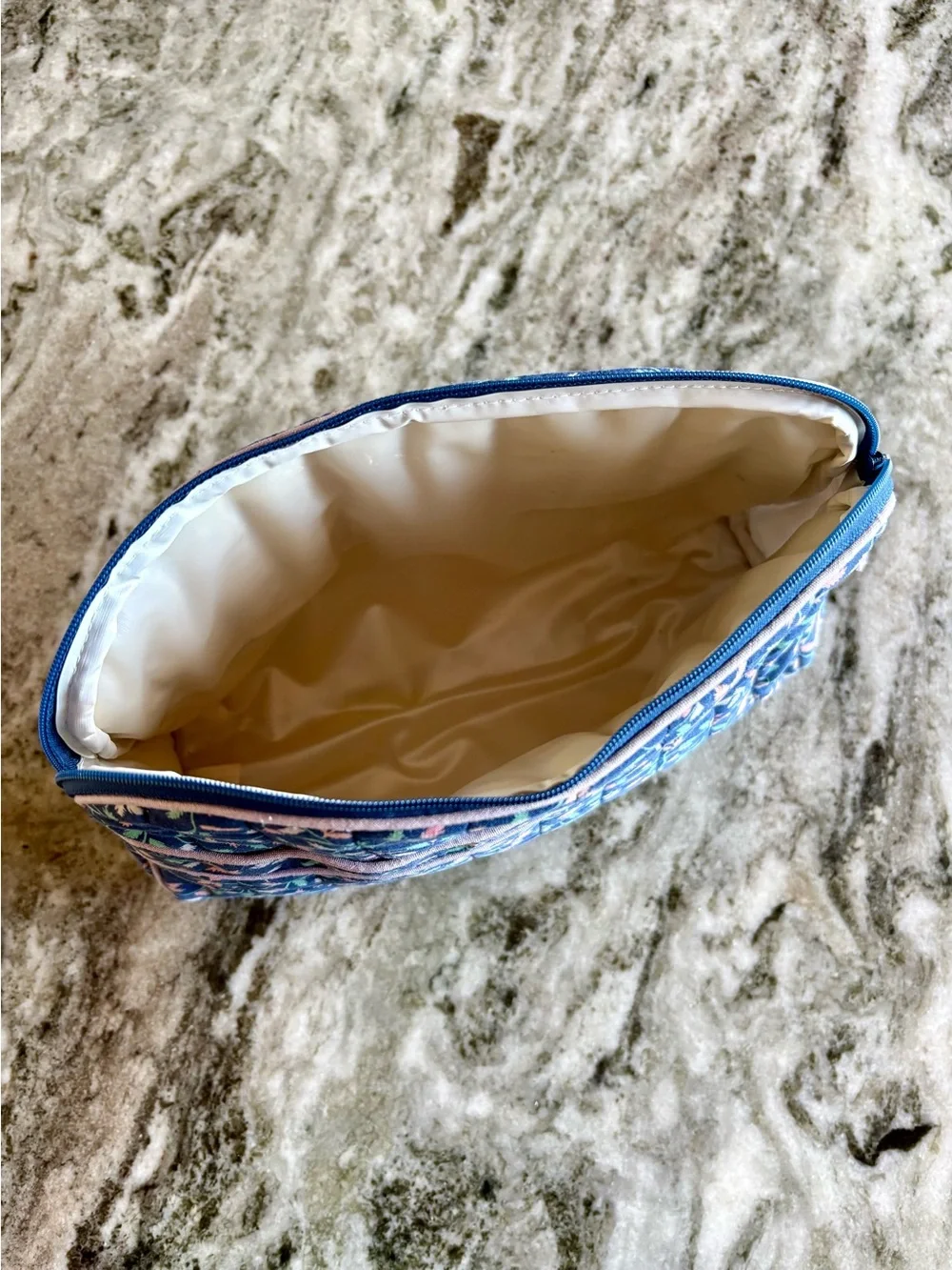 totes—Vintage Blue/Pink Floral Leaf Cosmetic Bag Case, Waterproof Vinyl Interior